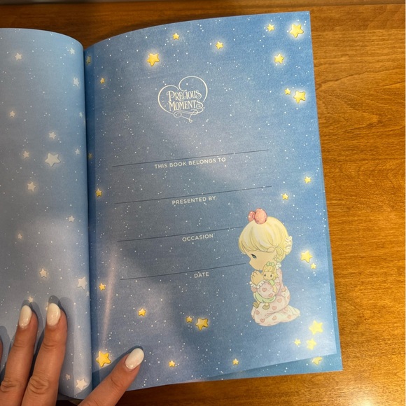 Precious Moments 5-Minute Bedtime Treasury Book - Picture 3 of 7